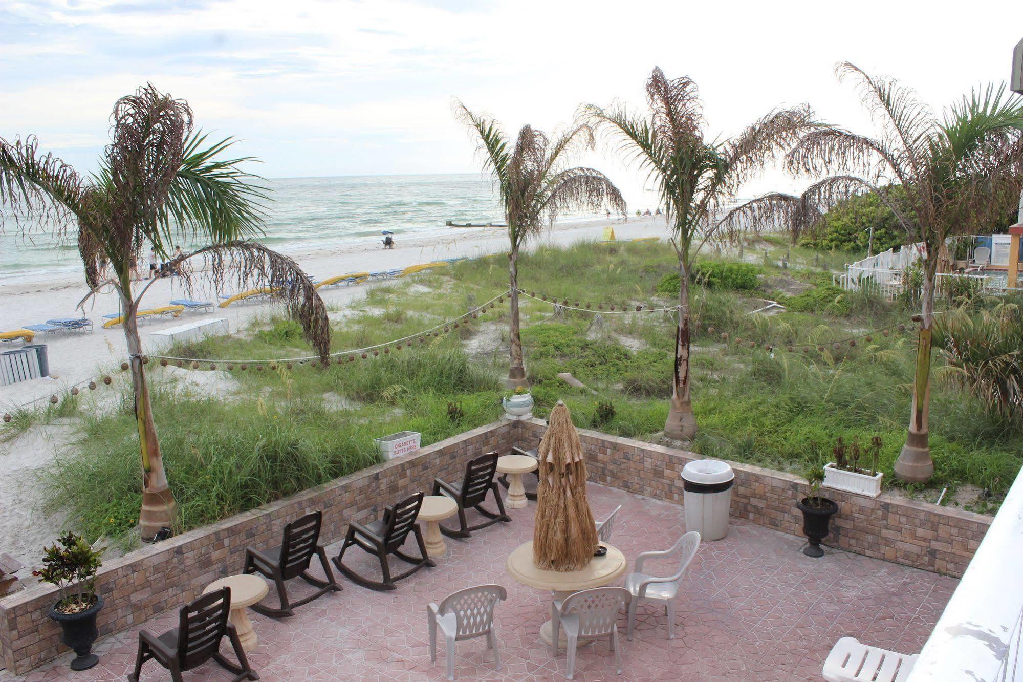 Schooner Hotel St. Pete Beach Exterior foto