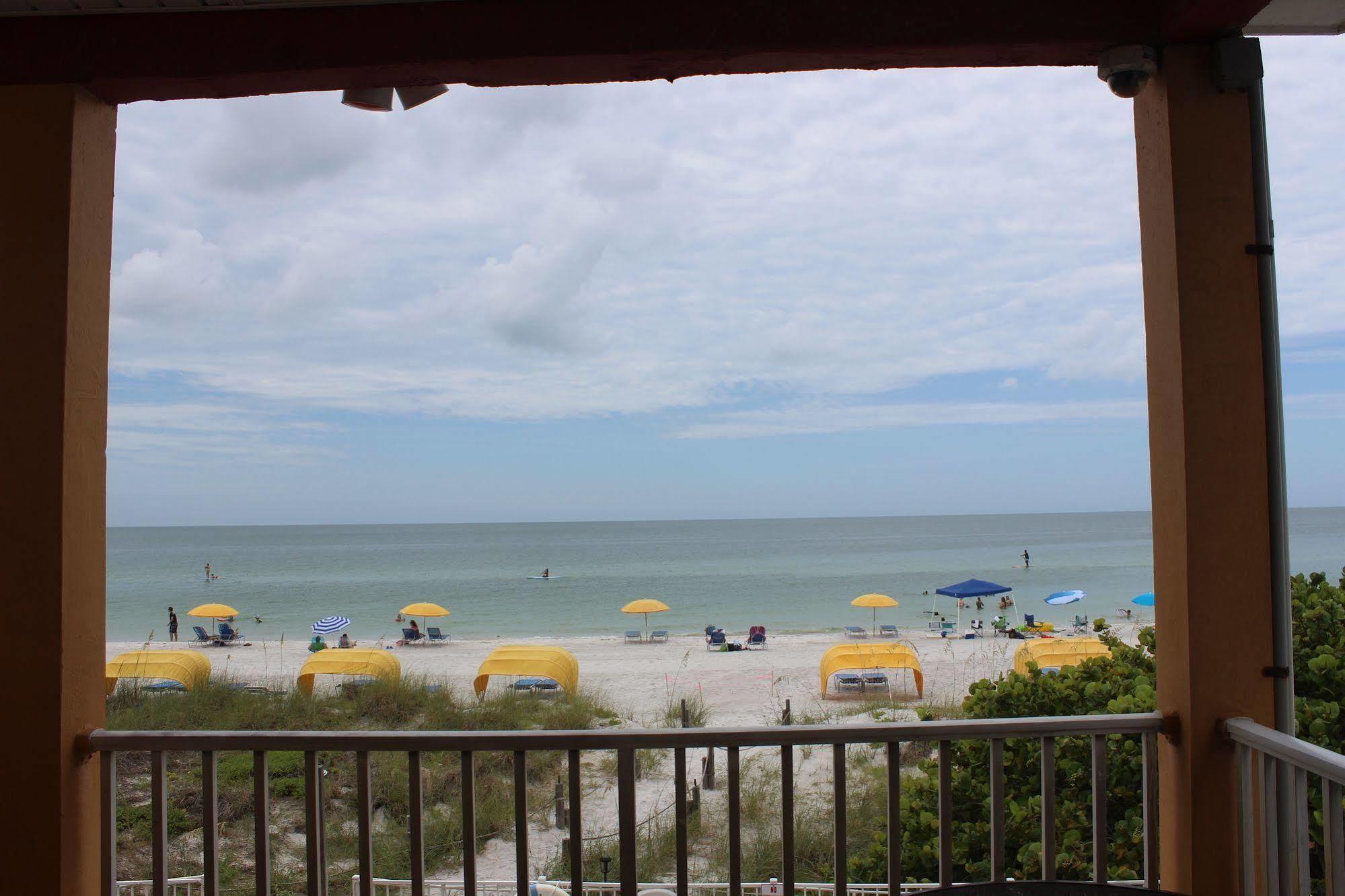 Schooner Hotel St. Pete Beach Exterior foto